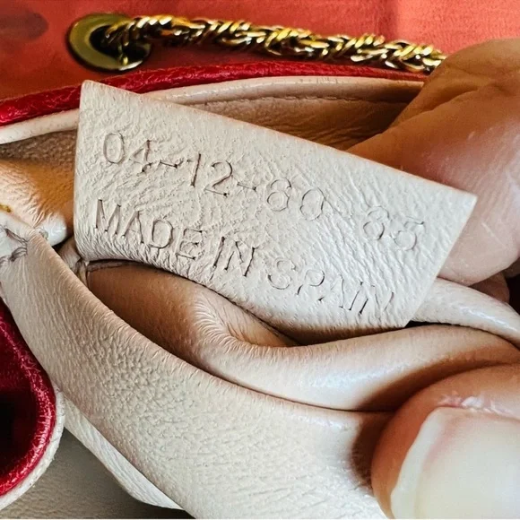 CHLOE June Bow Flap Shoulder Bag in Holly Berry Red Sheepskin Leather - Picture 4 of 9